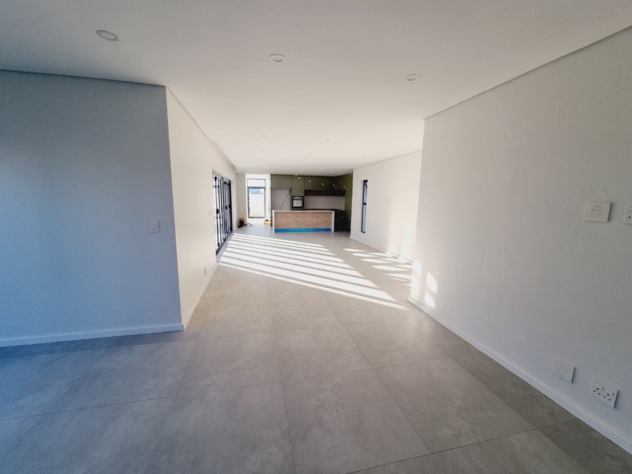 4 Bedroom Property for Sale in Sandown Western Cape